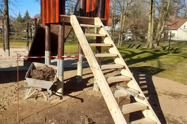 Spielplatz Kirche 
